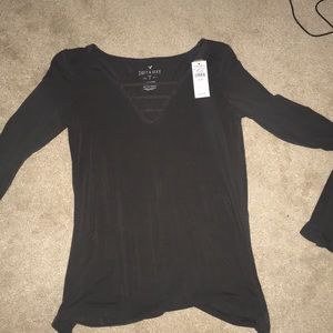 American Eagle long sleeve shirt w/ v neck design.